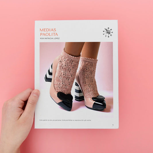 PATRÓN DE TEJIDO Medias Paolita