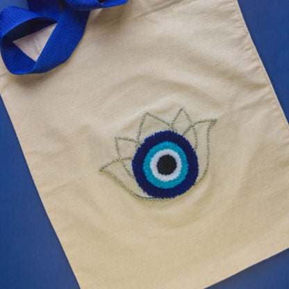 KIT DE BORDADO "Tote bag Nazar" - Punch needle